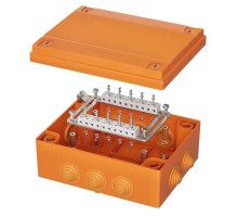 Коробка пластиковая FS с кабельными вводами и клеммниками IP55 240х190х90мм 20р 450V 6A 4кв.мм DKC FSB412004