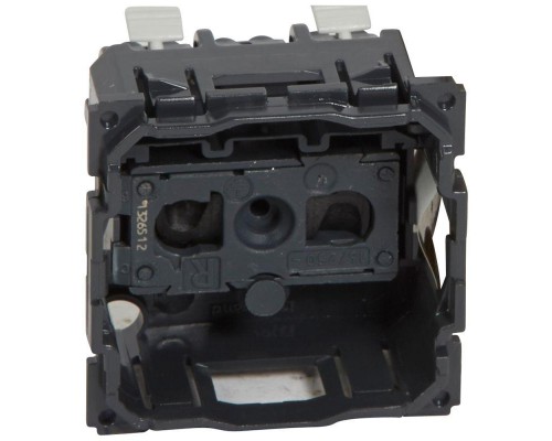 Механизм розетки 1-м СП Celiane 16А IP20 защ. шторки франц. станд. с безвинт. зажим. Leg 067110