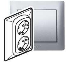 Механизм розетки 2-м СП Galea Life 2х2К+З алюм. Leg 771330