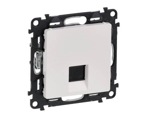 Механизм розетки комп. 1-м Valena Life RJ45 CAT.6 UTP с лицевой панелью бел. Leg 753442