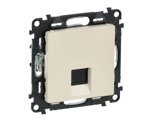 Механизм розетки комп. 1-м Valena Life RJ45 CAT.6 UTP с лицевой панелью сл. кость Leg 753542