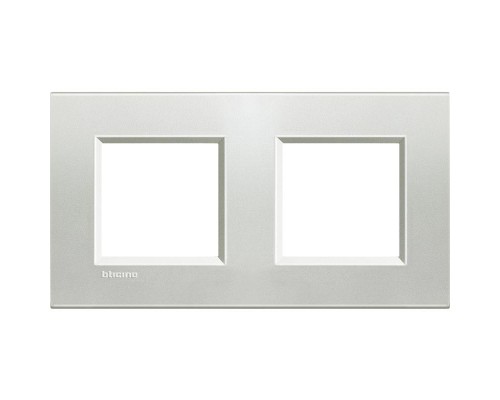 Рамка 2-м LivingLight прямоугол. серебро Leg BTC LNA4802M2AG