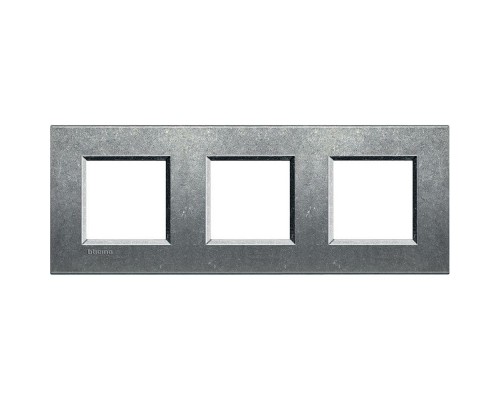 Рамка 3-м LivingLight прямоугол. исконный Leg BTC LNA4802M3NA