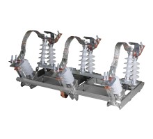 Разъединитель высоковольтный РЛК-IV-10/400-УХЛ1 (в комплекте с ПР-00-7 УХЛ1 и КМЧ H=6500) КЭАЗ 268827