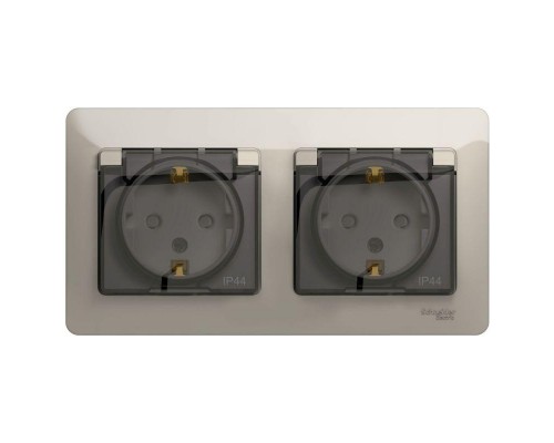 Розетка 2-м СП Glossa 16А IP44 защ. шторки с заземл. в сборе молоч. SchE GSL000947