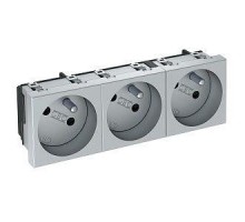 Розетка 3-м 10/16А 250В STD-F3 AL3 33град. франц. станд. серебр. OBO 6120272