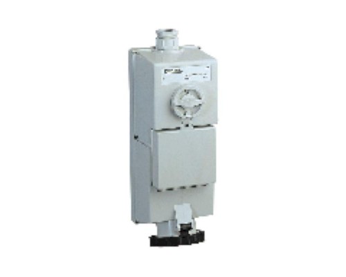 Розетка  63А 3P-E 480-500В без защ. IP65 SchE 82885