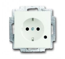 Розетка SCHUKO 16А 250В с защ. шторками с индикацией LED Future/Axcent/Carat/Династия абел. бархат ABB 2CKA002013A5336