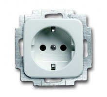 Розетка Schuko Busch-Duro 2000 SI/Reflex SI 16А 250В с LED подсветкой альп. бел. ABB 2CKA002013A5291