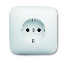 Розетка Schuko Reflex SI 16А 250В в корпусе KS альп. бел. ABB 2CKA002013A4664