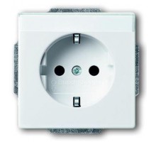 Розетка Schuko Solo/Future 16А 250В с полем для надписи davos/альп. бел. ABB 2CKA002011A6209