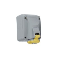 Розетка накладная 16А 130В 2К+3 IP44 Leg 555151