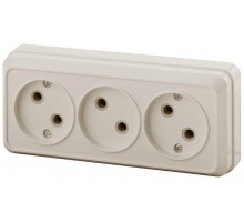 Розетка ОП Quadro 3х2P 2-205-02 16А-250В IP20 сл. кость Intro Б0036142