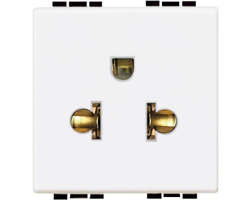 Розетка силовая LivingLight 16А 2К+3t универс. станд. бел. Leg BTC N4126