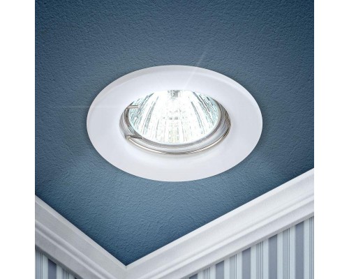 Светильник ST1 WH штампован. MR16 12В 50Вт бел. ЭРА C0043797