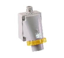 Вилка настенная 32А 3P-N-E 100-130В винт. IP67 SchE 83565