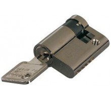 Вставка полуцилиндрическая PHZ-E10/30-GS для поворотных ручек один. замки EATON 138574